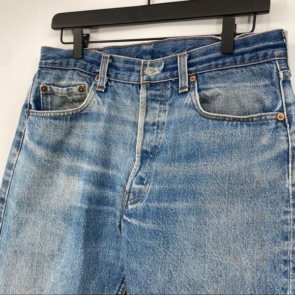 Levi's Women's Quad Button Straight Leg Hi Rise Medium Wash Denim Jeans - Picture 2 of 12